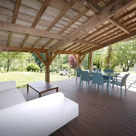 Maison Dans L'entre-deux-mers Holiday home
